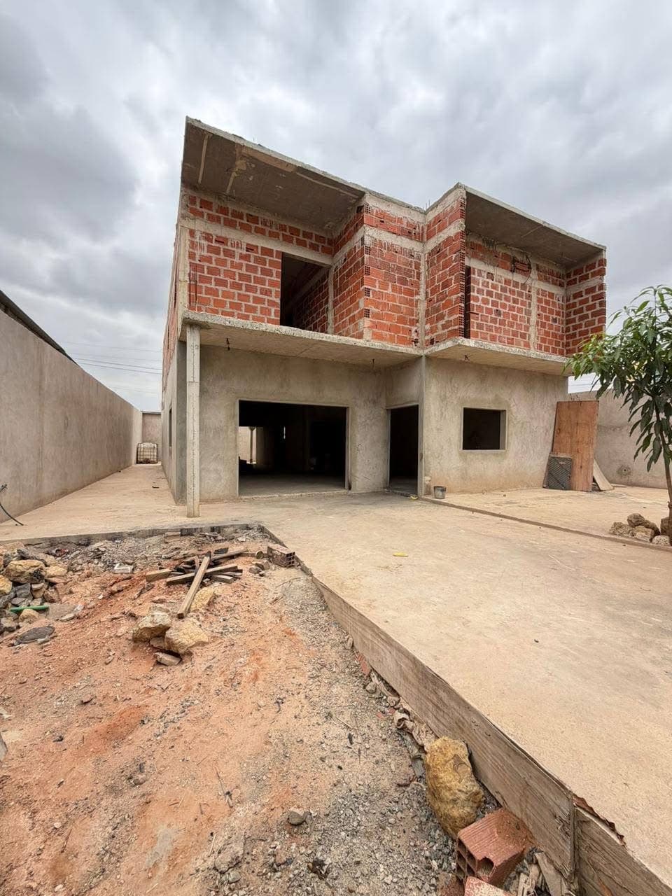 Vivenda Duplex V5 📍 Camama 1 📍 Projecto Habitacional _ Sonho da Casa Própria_ em Luanda Talatona camama - T5